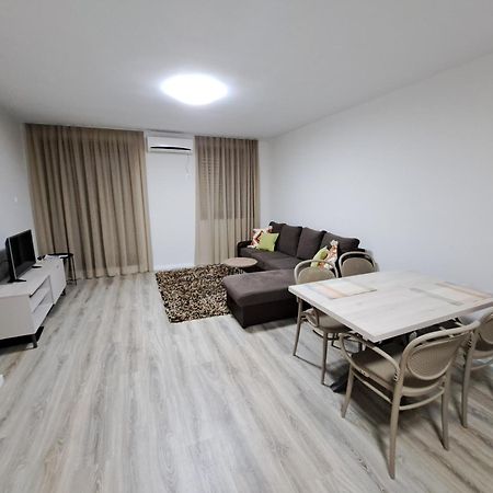 Ninas Apartments モスタル 部屋 写真