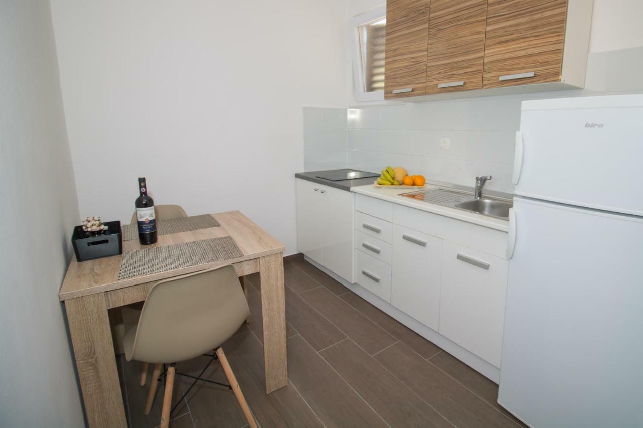 Ninas Apartments モスタル エクステリア 写真