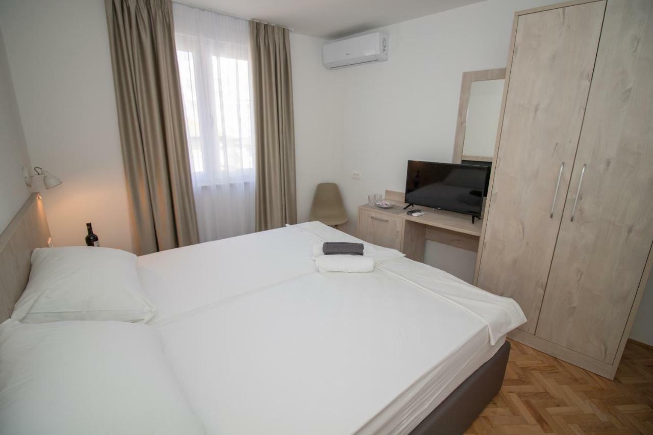 Ninas Apartments モスタル エクステリア 写真